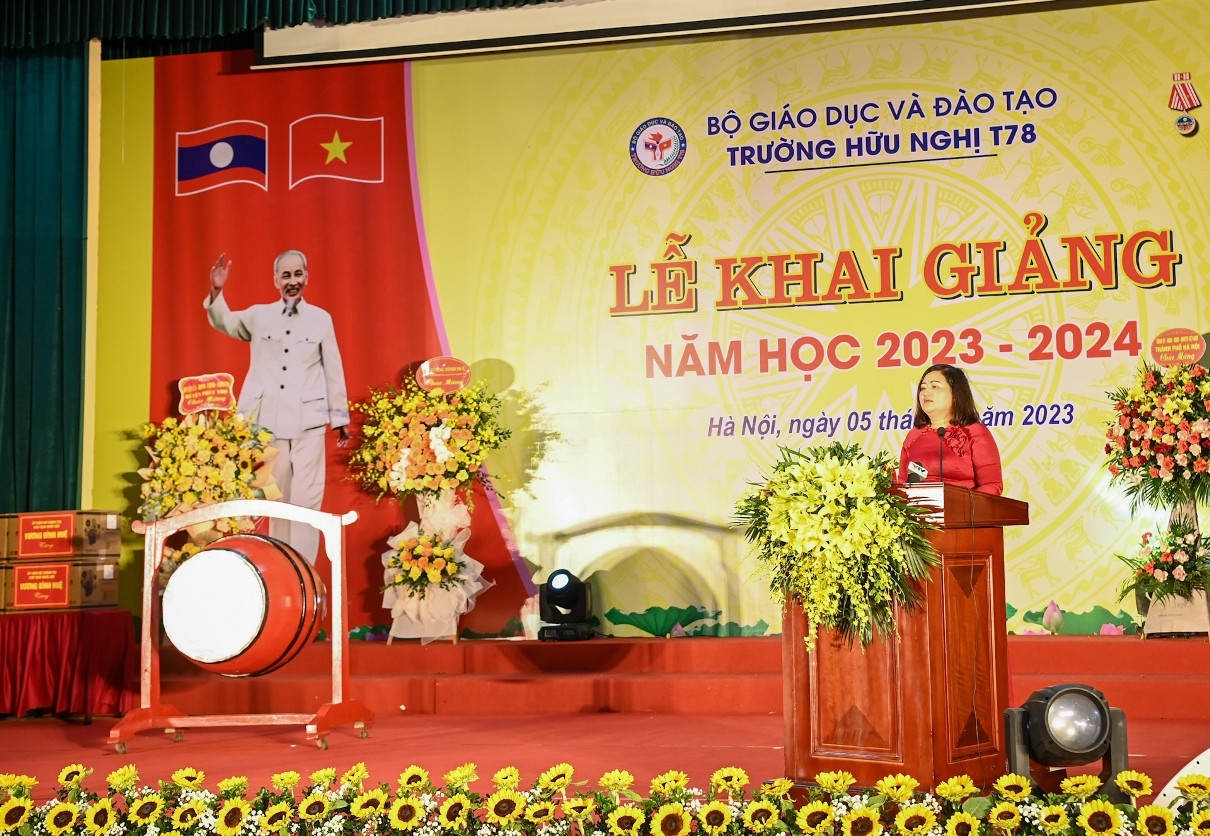 [Ảnh] Chủ tịch Quốc hội dự khai giảng năm học mới tại Trường Hữu nghị T78 ảnh 6