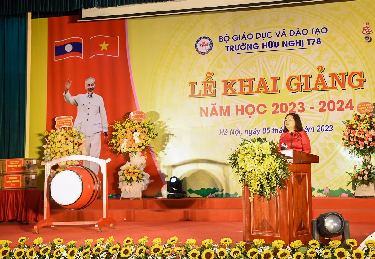 [Ảnh] Chủ tịch Quốc hội dự khai giảng năm học mới tại Trường Hữu nghị T78 ảnh 6