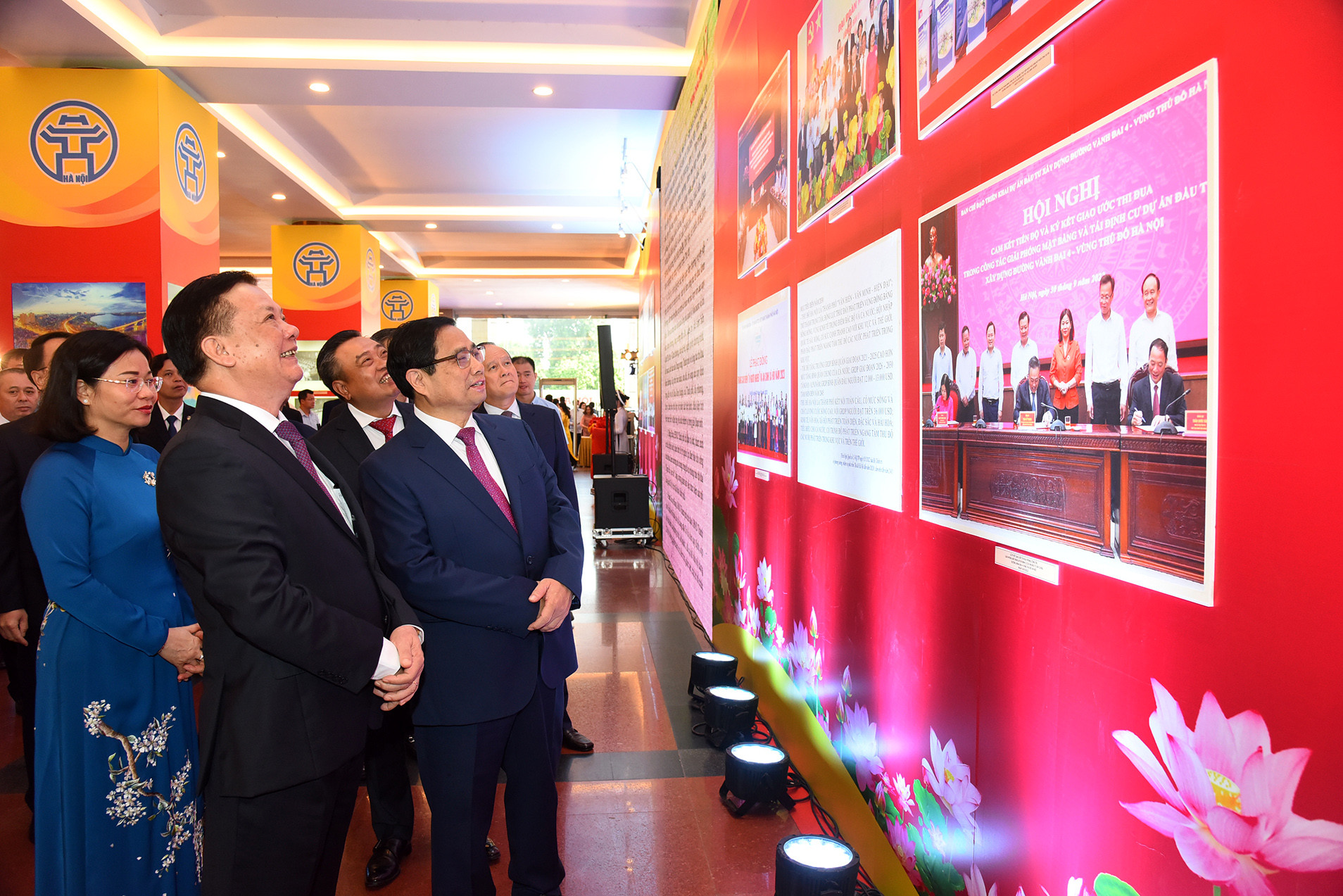 [Ảnh] Thủ tướng Phạm Minh Chính dự hội nghị vinh danh “Công dân Thủ đô ưu tú” năm 2023 ảnh 3