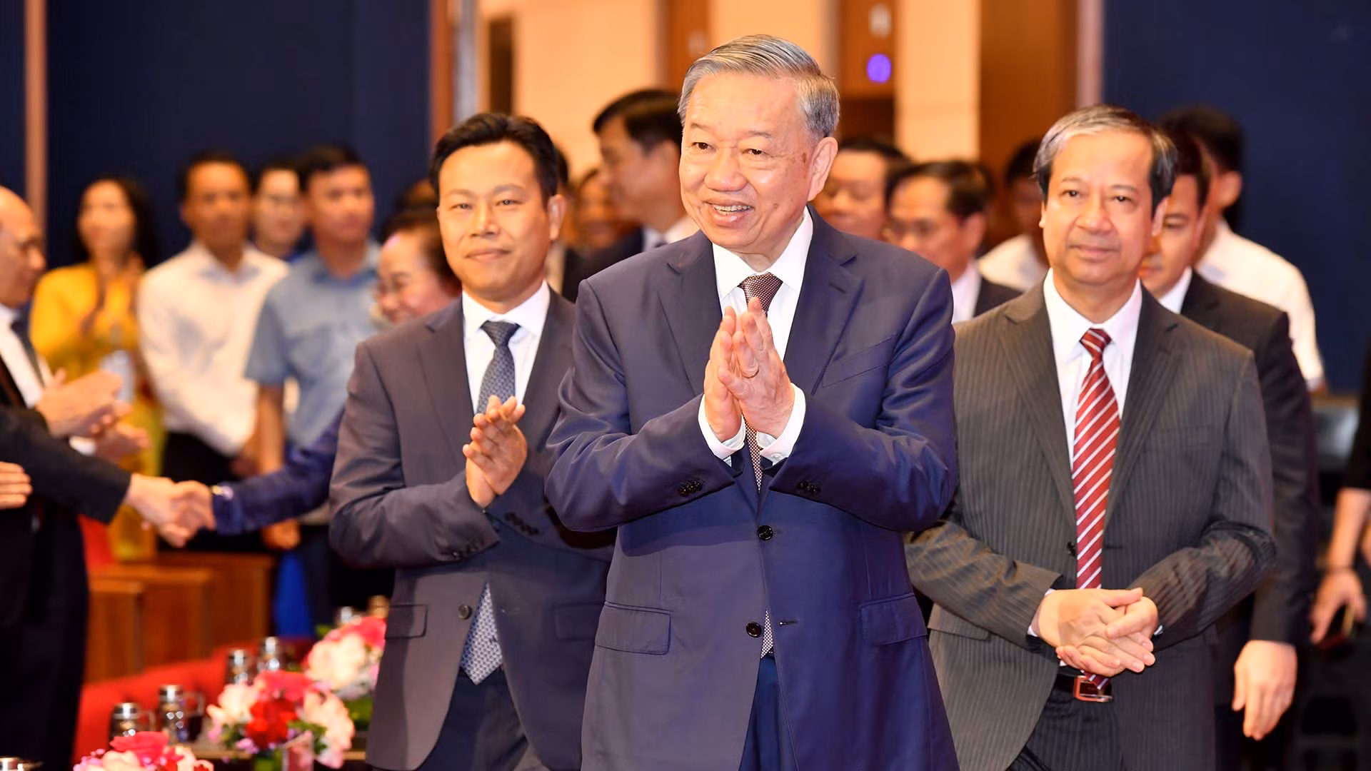 Tổng Bí thư Tô Lâm gặp mặt đại diện nhà giáo, cán bộ quản lý giáo dục nhân Ngày Nhà giáo Việt Nam 20/11.