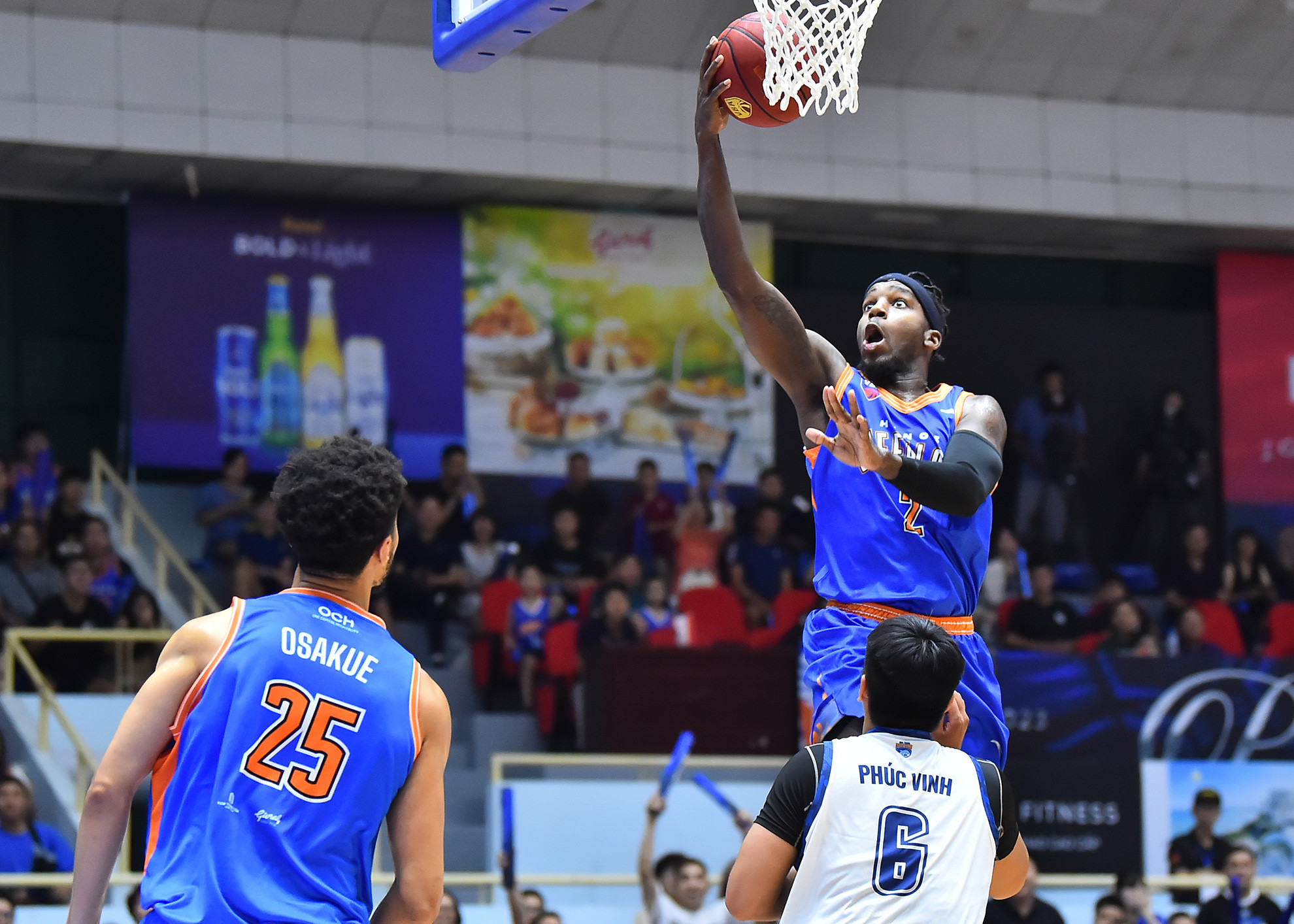 Trong trận thứ 2 thi đấu thay cho ngôi sao Anthony January, người bất ngờ gặp chấn thương ngay trước loạt trận bán kết, Lenny Daniel dần bắt nhịp với lối chơi của đội bóng Thủ đô khi liên tục có những tình huống chạy chỗ và ghi điểm thông minh trước thế trận phòng ngự của đội khách.