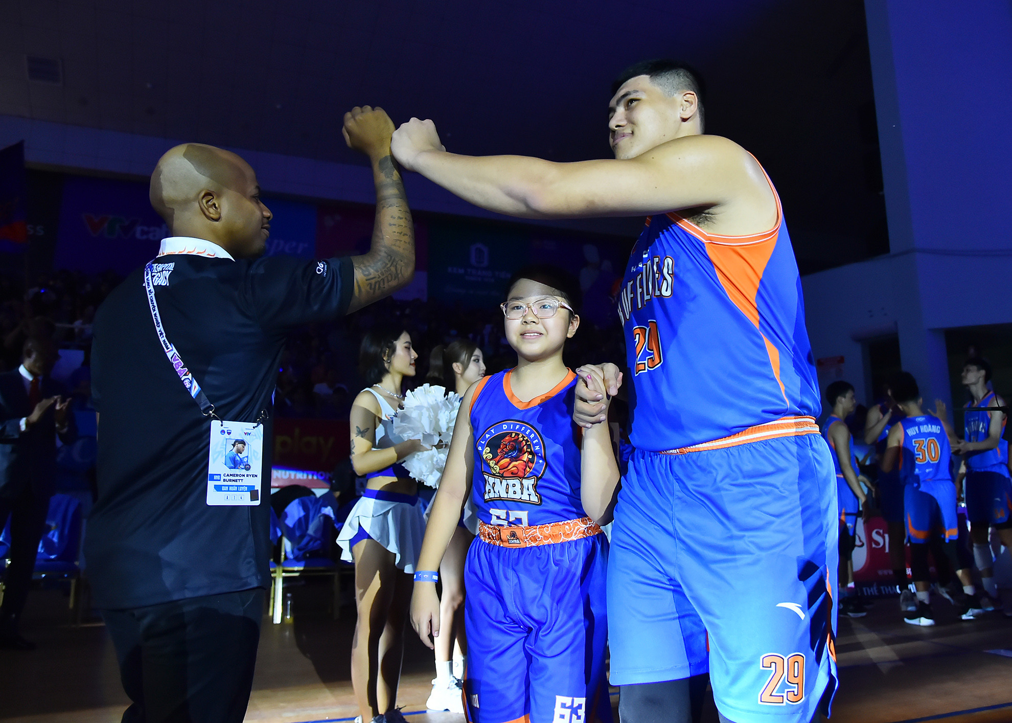 Các cầu thủ Hanoi Buffaloes bước vào trận đấu với quyết tâm cùng sự tự tin cao độ khi được thi đấu trên sân nhà Hoàng Mai.