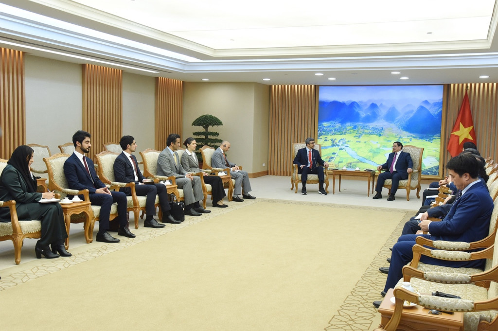 Thủ tướng Phạm Minh Chính tiếp Bộ trưởng Ngoại giao Các Tiểu vương quốc Arab thống nhất (UAE) Sheikh Abdullah bin Zayed Al Nahyan.