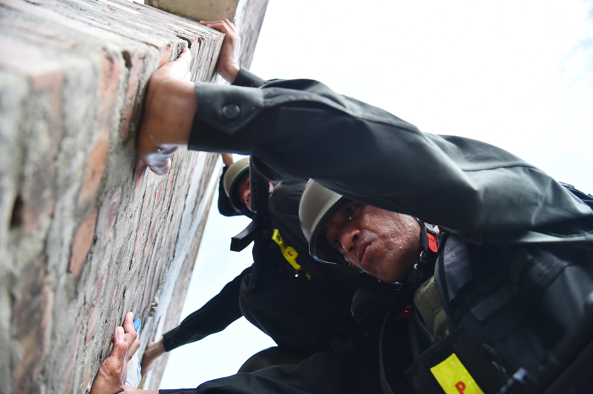 Không chỉ đáp ứng mục tiêu là một người lính thiện chiến, chiến đấu bất kể ngày đêm dù mưa nắng, sương gió, lực lượng Cảnh sát đặc nhiệm cũng cần phải nêu cao tinh thần đồng đội, đoàn kết trong việc hiệp đồng tác chiến, phối kết hợp với nhau trong quá trình thực hiện nhiệm vụ.