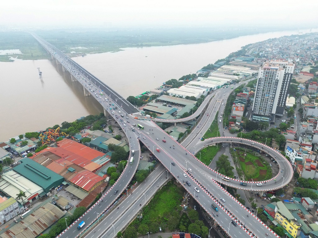 [Ảnh] Gấp rút đưa dự án cầu Vĩnh Tuy giai đoạn 2 về đích ảnh 16