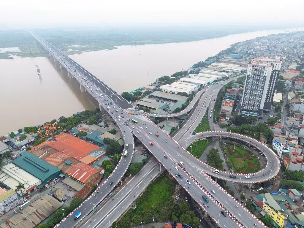 [Ảnh] Gấp rút đưa dự án cầu Vĩnh Tuy giai đoạn 2 về đích ảnh 16