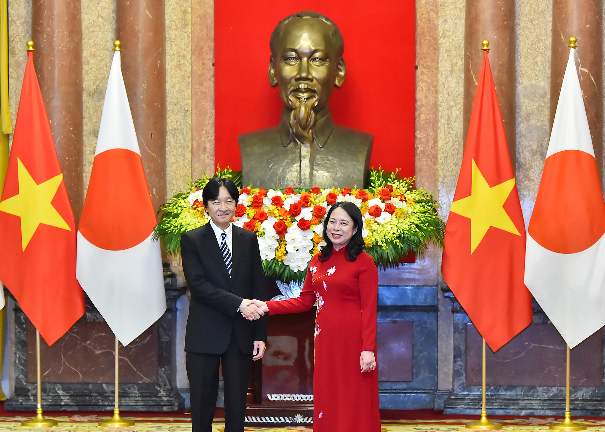 Phó Chủ tịch nước Võ Thị Ánh Xuân và Hoàng Thái tử Nhật Bản Akishino tại lễ đón. Phó Chủ tịch nước Võ Thị Ánh Xuân và Hoàng Thái tử Nhật Bản Akishino tại lễ đón.