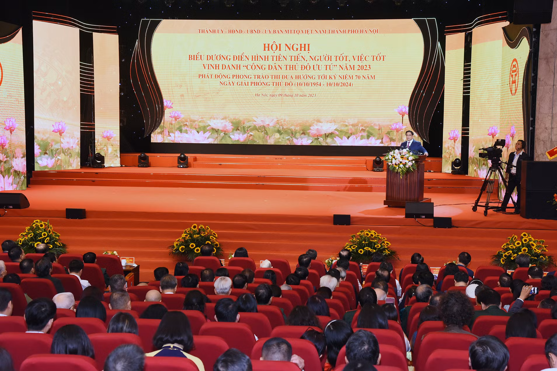 [Ảnh] Thủ tướng Phạm Minh Chính dự hội nghị vinh danh “Công dân Thủ đô ưu tú” năm 2023 ảnh 9