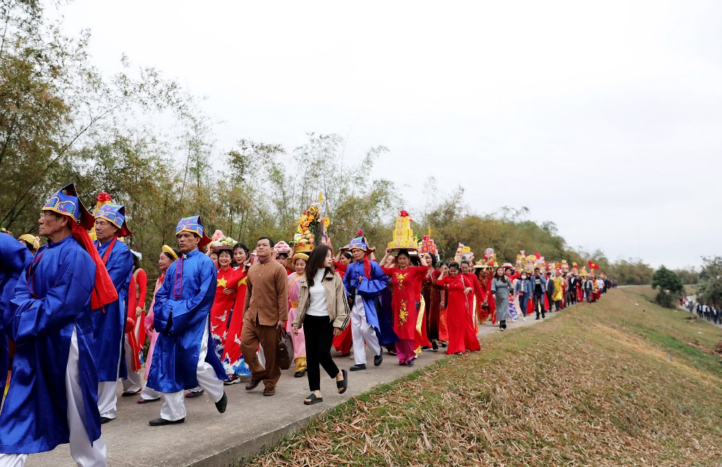 [Ảnh] Đặc sắc nghi lễ rước nước trong Lễ hội đền thờ Đức Vua Trần Minh Tông ảnh 11