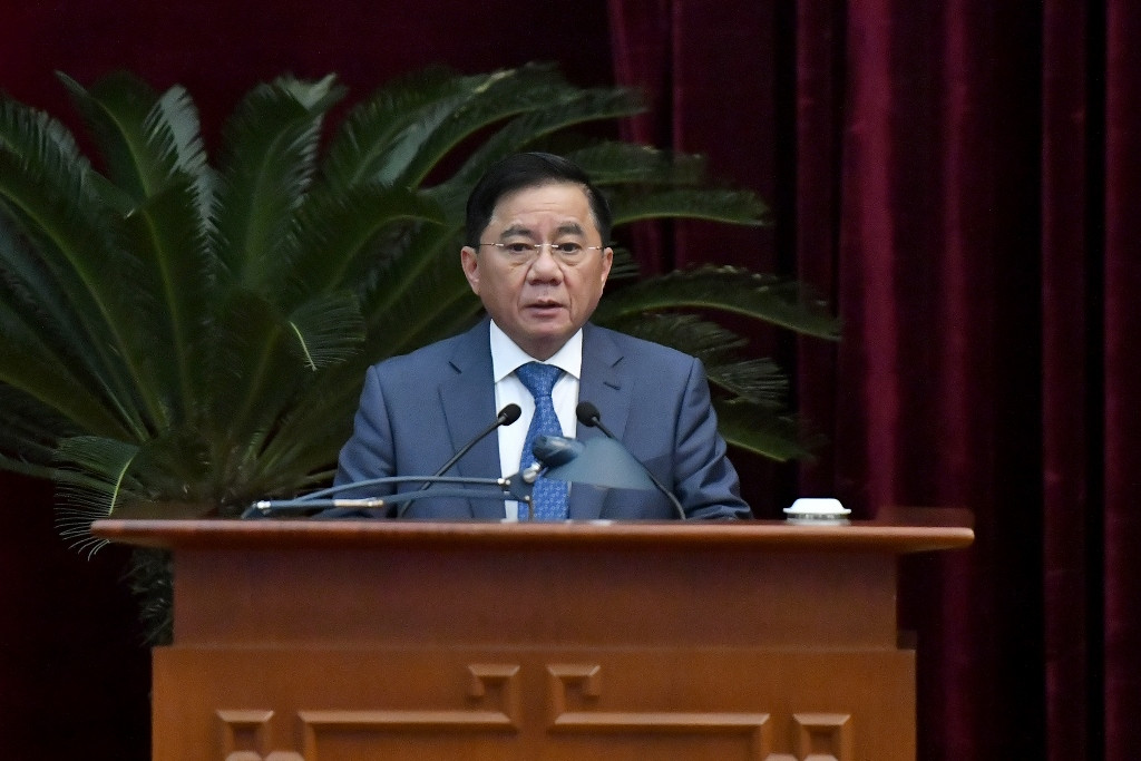 Đồng chí Trần Cẩm Tú, Ủy viên Bộ Chính trị, Bí thư Trung ương Đảng, Chủ nhiệm Ủy ban Kiểm tra Trung ương phát biểu tại hội nghị.