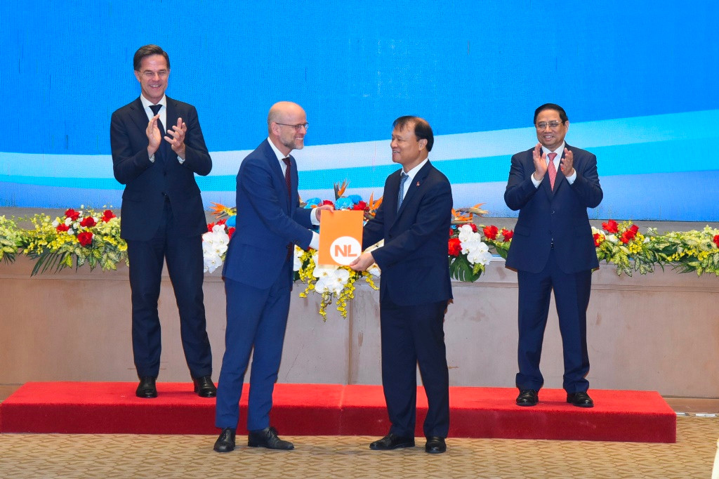 [Ảnh] Thủ tướng Phạm Minh Chính và Thủ tướng Hà Lan Mark Rutte chứng kiến Lễ trao văn kiện hợp tác ảnh 4