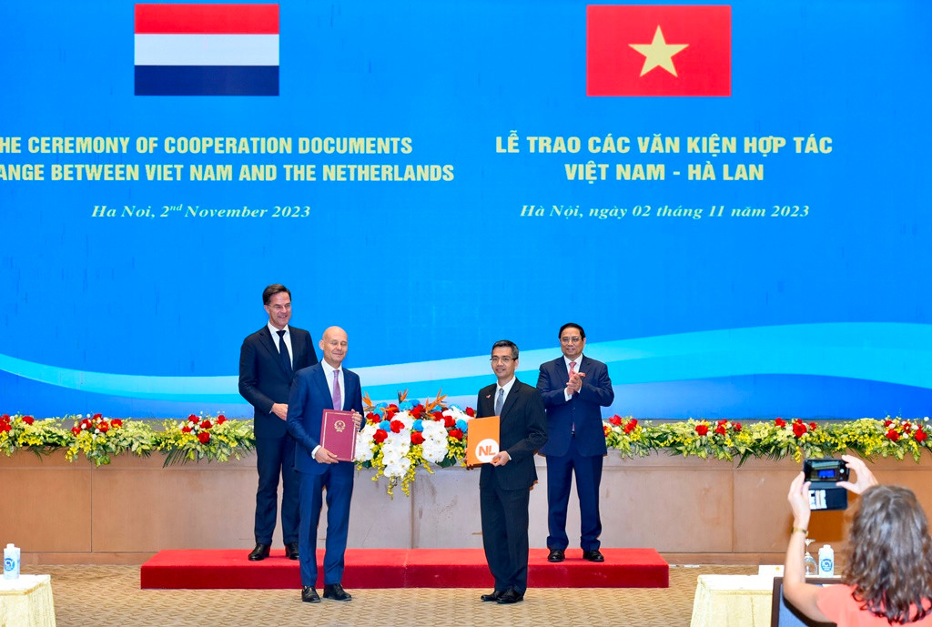 [Ảnh] Thủ tướng Phạm Minh Chính và Thủ tướng Hà Lan Mark Rutte chứng kiến Lễ trao văn kiện hợp tác ảnh 3