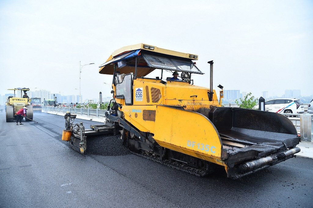 [Ảnh] Gấp rút đưa dự án cầu Vĩnh Tuy giai đoạn 2 về đích ảnh 2