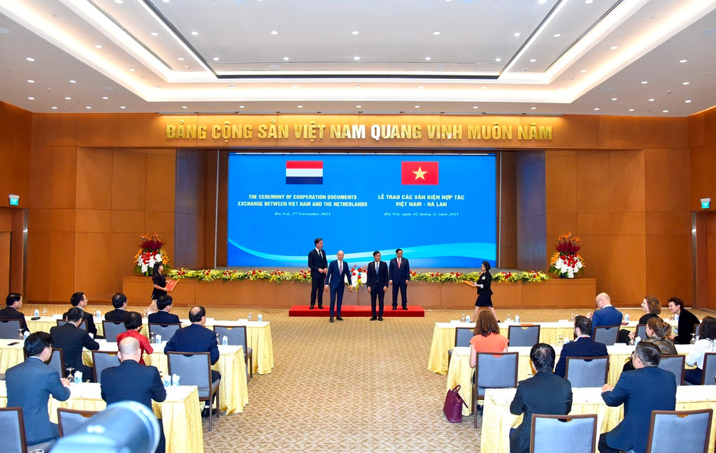 [Ảnh] Thủ tướng Phạm Minh Chính và Thủ tướng Hà Lan Mark Rutte chứng kiến Lễ trao văn kiện hợp tác ảnh 5