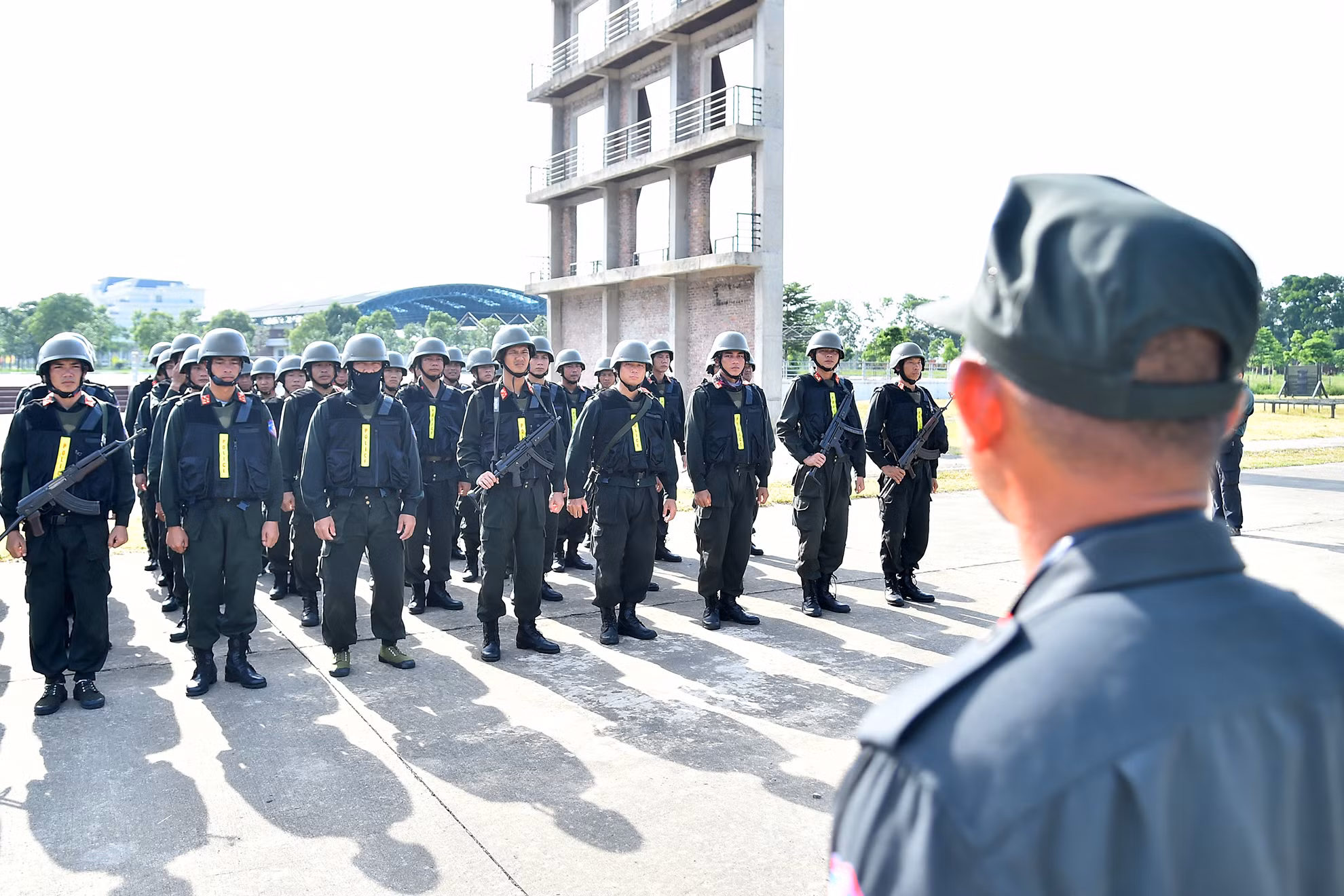 Trong gần 2 tháng, các cán bộ, chiến sĩ hăng say luyện tập trong đợt huấn luyện đặc biệt để nâng cao sức chiến đấu. Trong gần 2 tháng, các cán bộ, chiến sĩ hăng say luyện tập trong đợt huấn luyện đặc biệt để nâng cao sức chiến đấu.