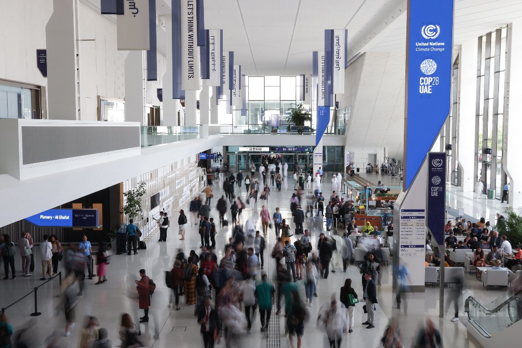 Quang cảnh bên ngoài Hội nghị Thượng đỉnh hành động khí hậu thế giới.