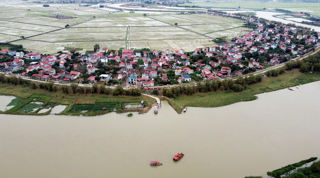 [Ảnh] Đặc sắc nghi lễ rước nước trong Lễ hội đền thờ Đức Vua Trần Minh Tông ảnh 3