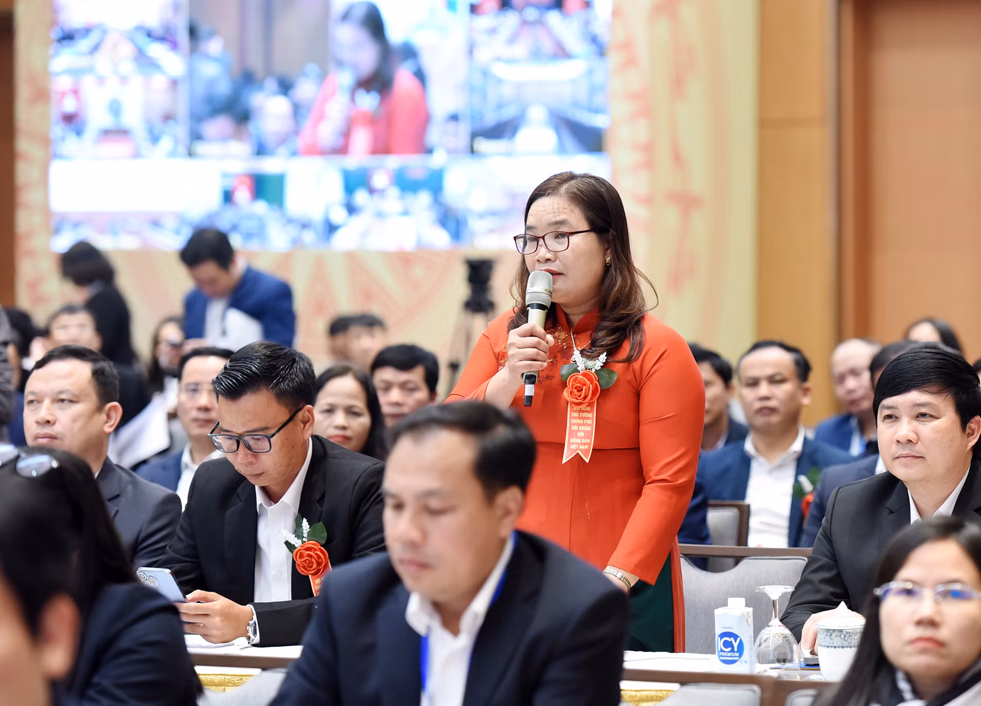 [Ảnh] Thủ tướng Phạm Minh Chính chủ trì hội nghị đối thoại với nông dân ảnh 13