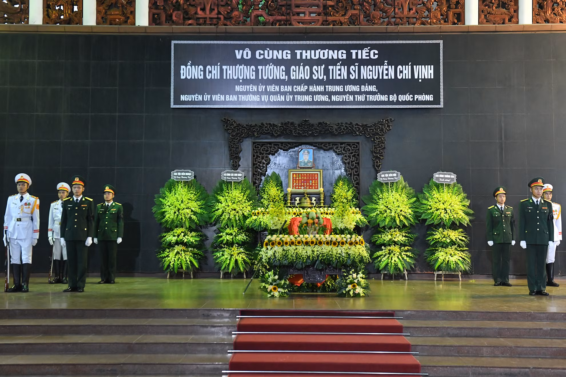 [Ảnh] Cử hành trọng thể lễ viếng Thượng tướng Nguyễn Chí Vịnh