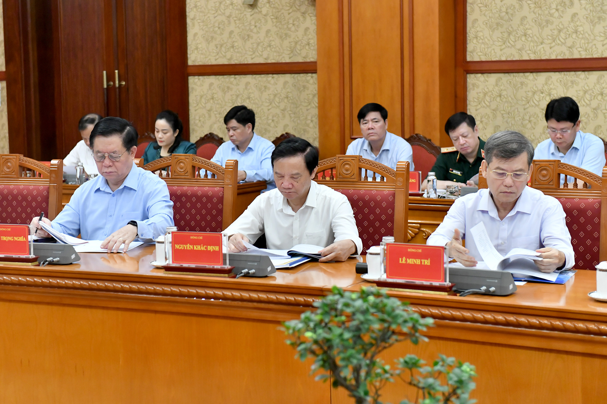 Các đại biểu tham dự phiên họp.