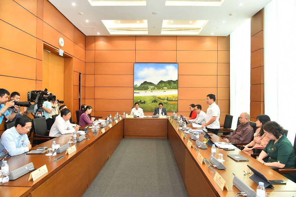 [Ảnh] Quốc hội hoàn thành chương trình nghị sự đề ra tại tuần họp đầu tiên Kỳ họp thứ 6 ảnh 11