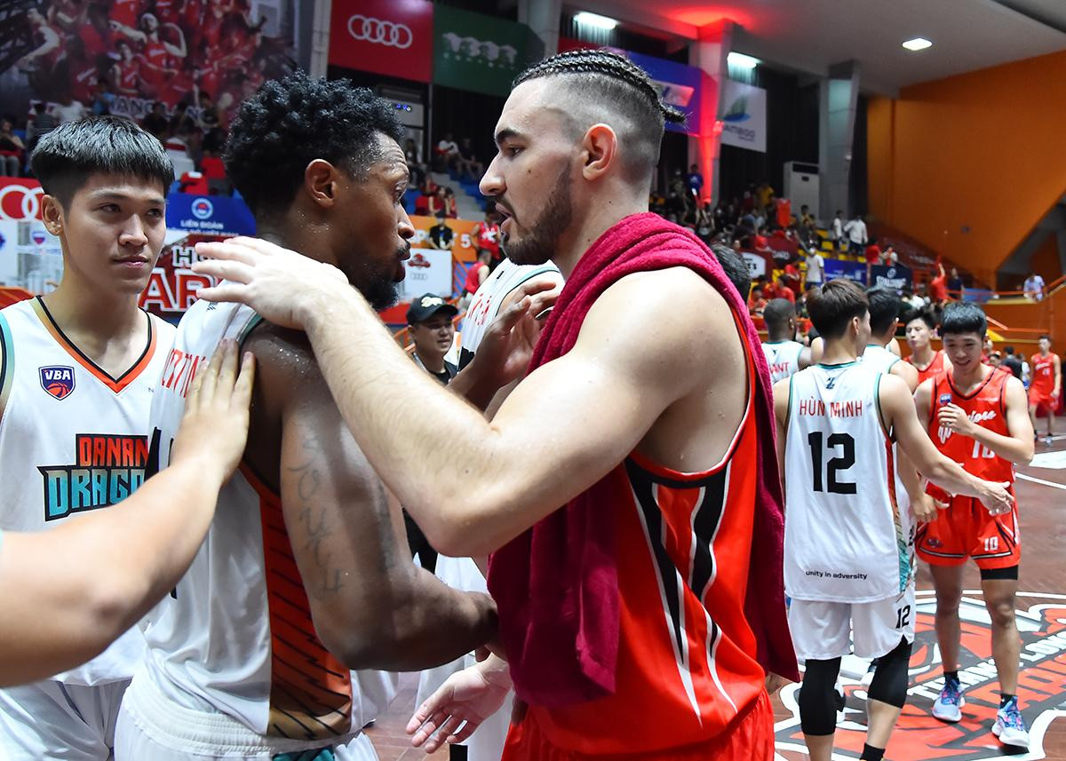 Với thất bại này, mùa giải của Thang Long Warriors gần như đã kết thúc khi cơ hội để họ có thể bước đến vòng Playoffs là rất nhỏ trong khi Danang Dragons chỉ có thể hy vọng các đối thủ xếp trên là Hanoi Buffaloes và Nha Trang Dolphins bất ngờ xảy chân mới có cơ hội vượt qua khe cửa hẹp để vào vòng trong. Ở trận đấu tiếp theo, các cầu thủ Warriors sẽ tiếp đón Nha Trang Dolphins tại sân nhà Tây Hồ vào thứ bảy tới (30/7) và sau đó một ngày (31/7), Danang Dragons sẽ tiếp tục có chuyến làm khách tại Thủ đô Hà Nội trước Hanoi Buffaloes tại Nhà thi đấu Hoàng Mai. Với thất bại này, mùa giải của Thang Long Warriors gần như đã kết thúc khi cơ hội để họ có thể bước đến vòng Playoffs là rất nhỏ trong khi Danang Dragons chỉ có thể hy vọng các đối thủ xếp trên là Hanoi Buffaloes và Nha Trang Dolphins bất ngờ xảy chân mới có cơ hội vượt qua khe cửa hẹp để vào vòng trong. Ở trận đấu tiếp theo, các cầu thủ Warriors sẽ tiếp đón Nha Trang Dolphins tại sân nhà Tây Hồ vào thứ bảy tới (30/7) và sau đó một ngày (31/7), Danang Dragons sẽ tiếp tục có chuyến làm khách tại Thủ đô Hà Nội trước Hanoi Buffaloes tại Nhà thi đấu Hoàng Mai.