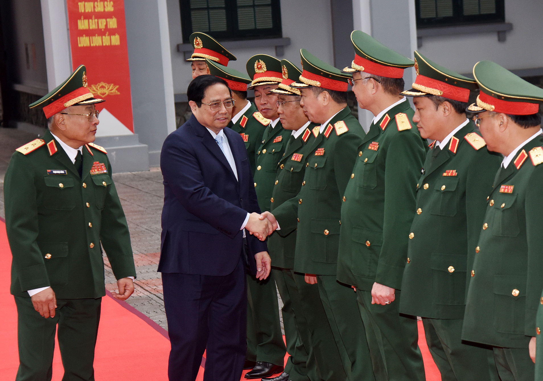 Thủ tướng Phạm Minh Chính thăm, chúc Tết, kiểm tra công tác sẵn sàng chiến đấu Tổng cục II, Bộ Quốc phòng.