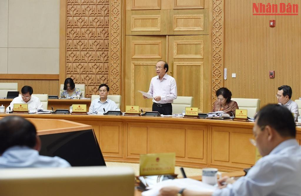 Thứ trưởng Tư pháp Phan Chí Hiếu phát biểu.