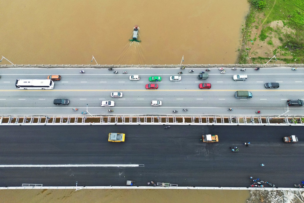 [Ảnh] Gấp rút đưa dự án cầu Vĩnh Tuy giai đoạn 2 về đích ảnh 13