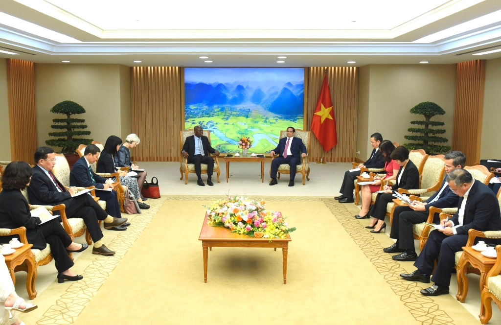 Quang cảnh buổi tiếp. Quang cảnh buổi tiếp.