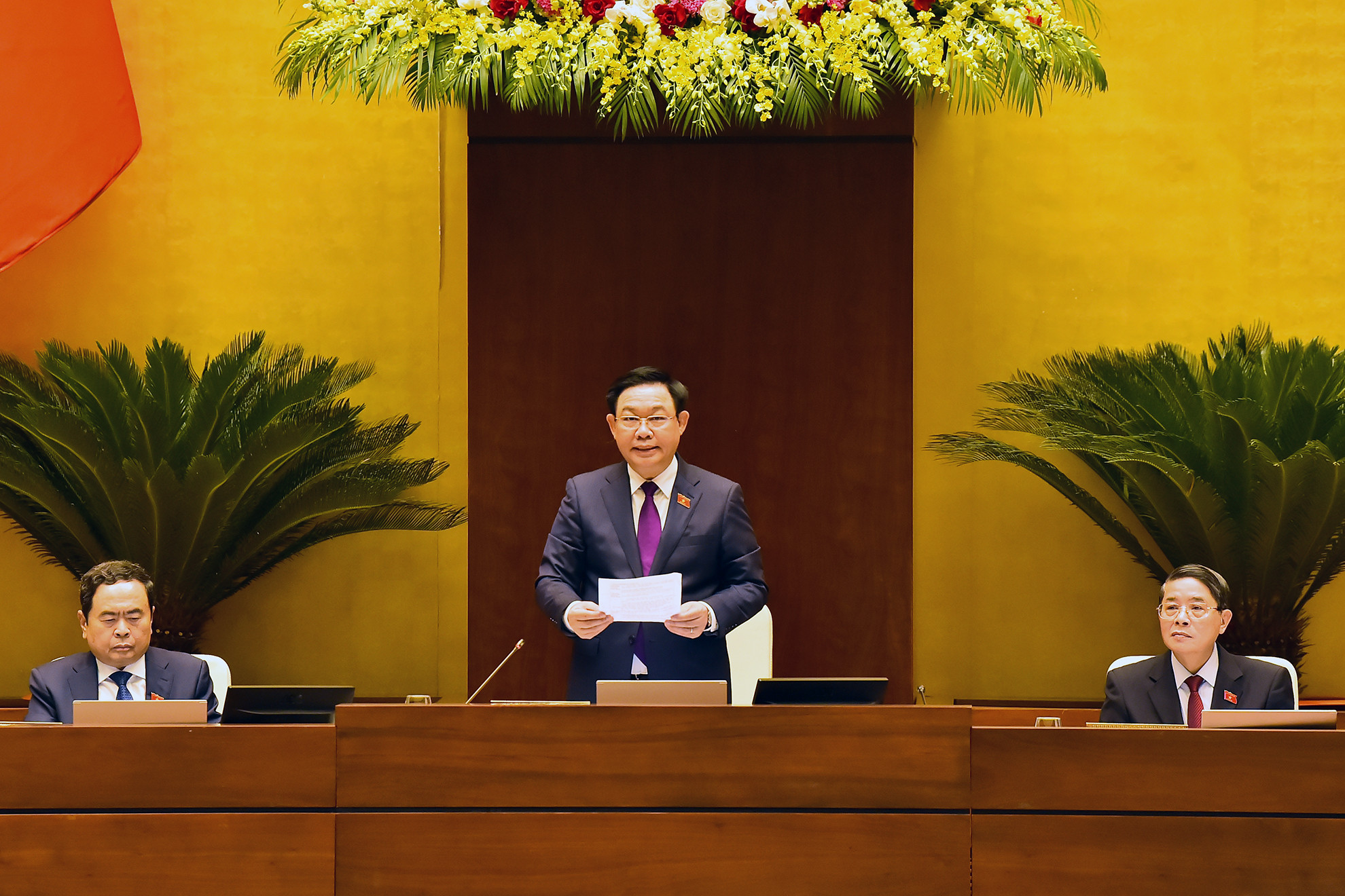 Chủ tịch Quốc hội Vương Đình Huệ phát biểu kết luận nội dung lấy phiếu tín nhiệm đối với những người giữ chức vụ do Quốc hội bầu, phê chuẩn tại Kỳ họp thứ 6, Quốc hội khóa XV. Chủ tịch Quốc hội Vương Đình Huệ phát biểu kết luận nội dung lấy phiếu tín nhiệm đối với những người giữ chức vụ do Quốc hội bầu, phê chuẩn tại Kỳ họp thứ 6, Quốc hội khóa XV.