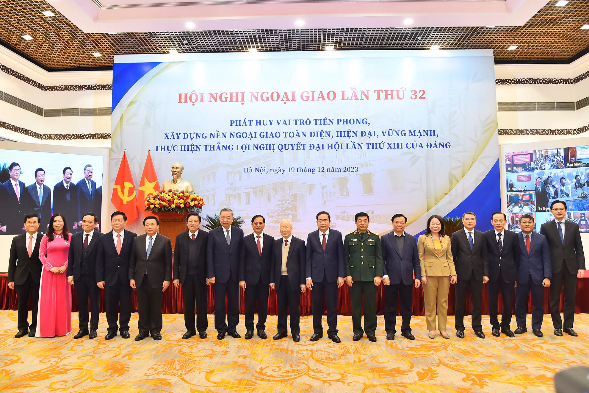 Tổng Bí thư Nguyễn Phú Trọng cùng các đồng chí lãnh đạo Đảng, Nhà nước và lãnh đạo Bộ Ngoại giao tại phiên khai mạc Hội nghị Ngoại giao lần thứ 32.