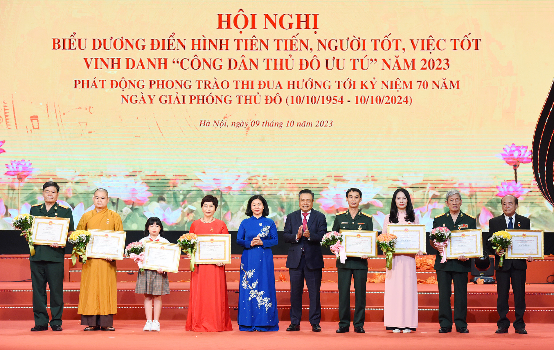 [Ảnh] Thủ tướng Phạm Minh Chính dự hội nghị vinh danh “Công dân Thủ đô ưu tú” năm 2023 ảnh 14