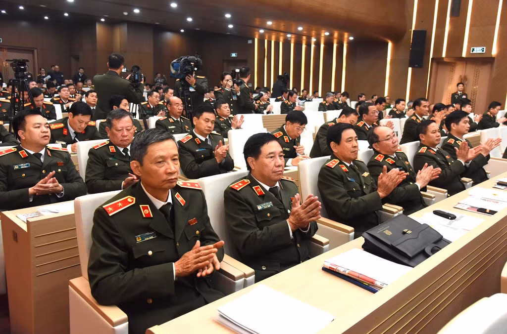 Các đại biểu tham dự hội nghị.