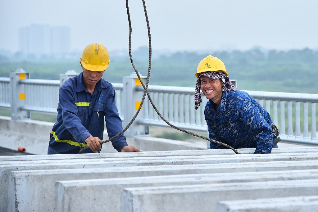 [Ảnh] Gấp rút đưa dự án cầu Vĩnh Tuy giai đoạn 2 về đích ảnh 8