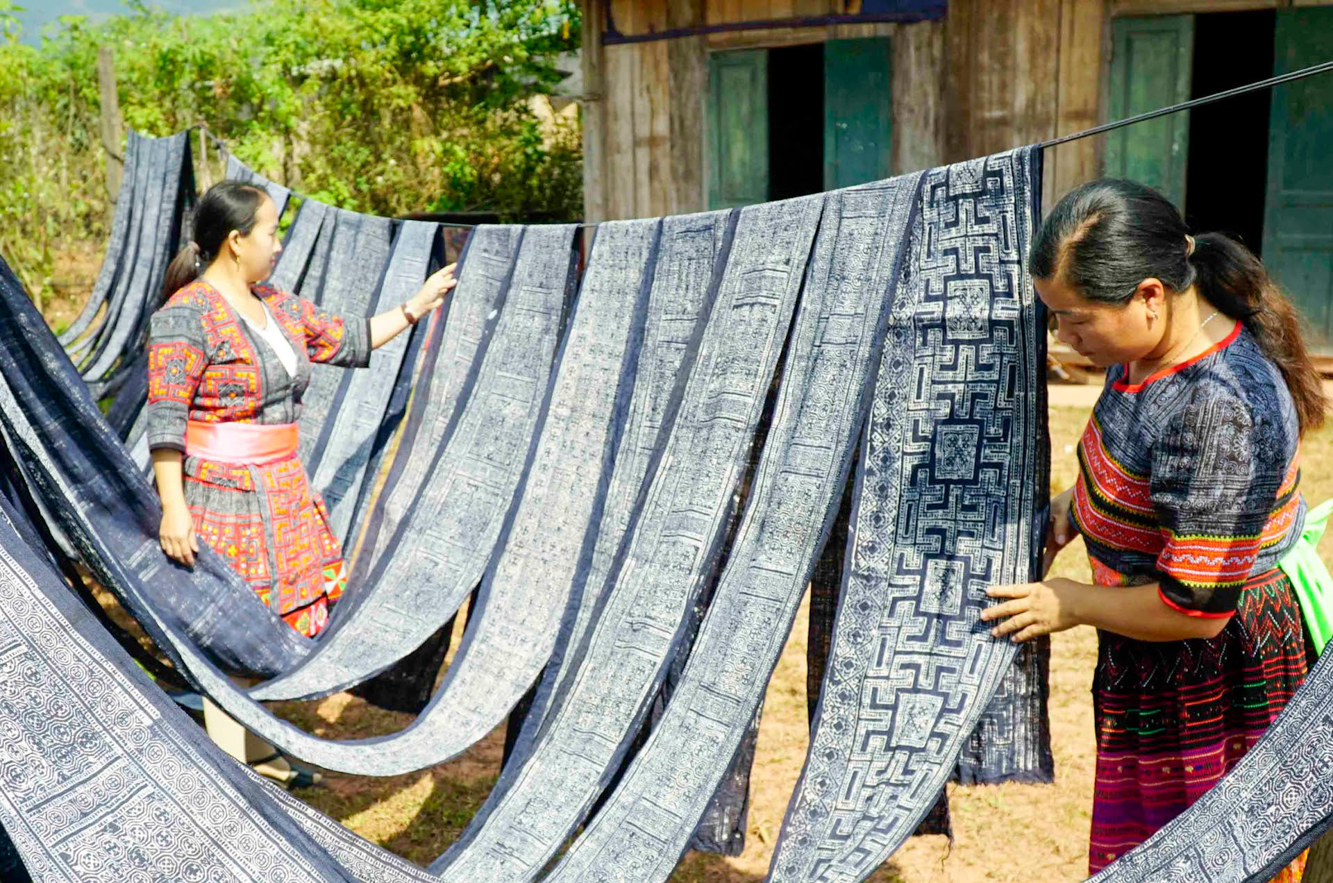 Từ nguồn vốn vay của Ngân hàng Chính sách xã hội nhiều nông dân của huyện Mường Nhé, tỉnh Điện Biên đã vươn lên thoát nghèo. (Ảnh VINH DUY)