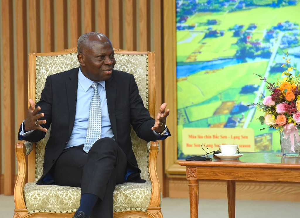 Tổng Giám đốc Tổ chức Lao động Quốc tế (ILO) Gilbert F. Houngbo phát biểu tại buổi tiếp. Tổng Giám đốc Tổ chức Lao động Quốc tế (ILO) Gilbert F. Houngbo phát biểu tại buổi tiếp.