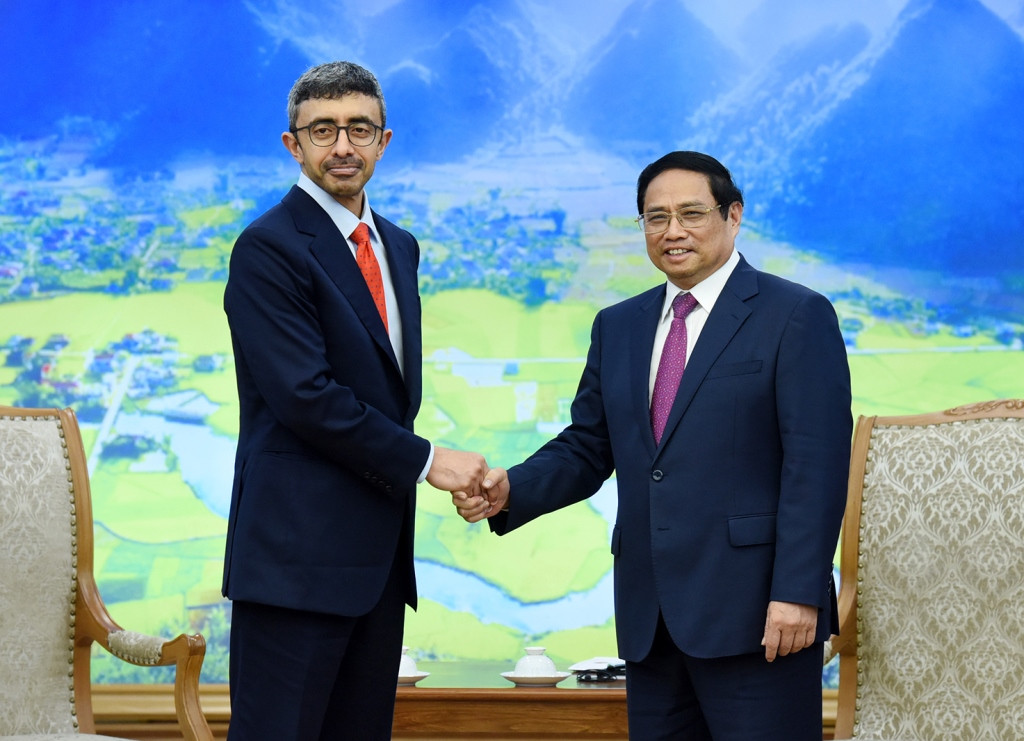 Thủ tướng Phạm Minh Chính đón Bộ trưởng Ngoại giao Các Tiểu vương quốc Arab thống nhất (UAE) Sheikh Abdullah bin Zayed Al Nahyan.