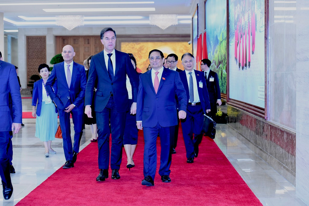 Thủ tướng Phạm Minh Chính và Thủ tướng Vương quốc Hà Lan Mark Rutte đến dự Lễ trao văn kiện hợp tác.
