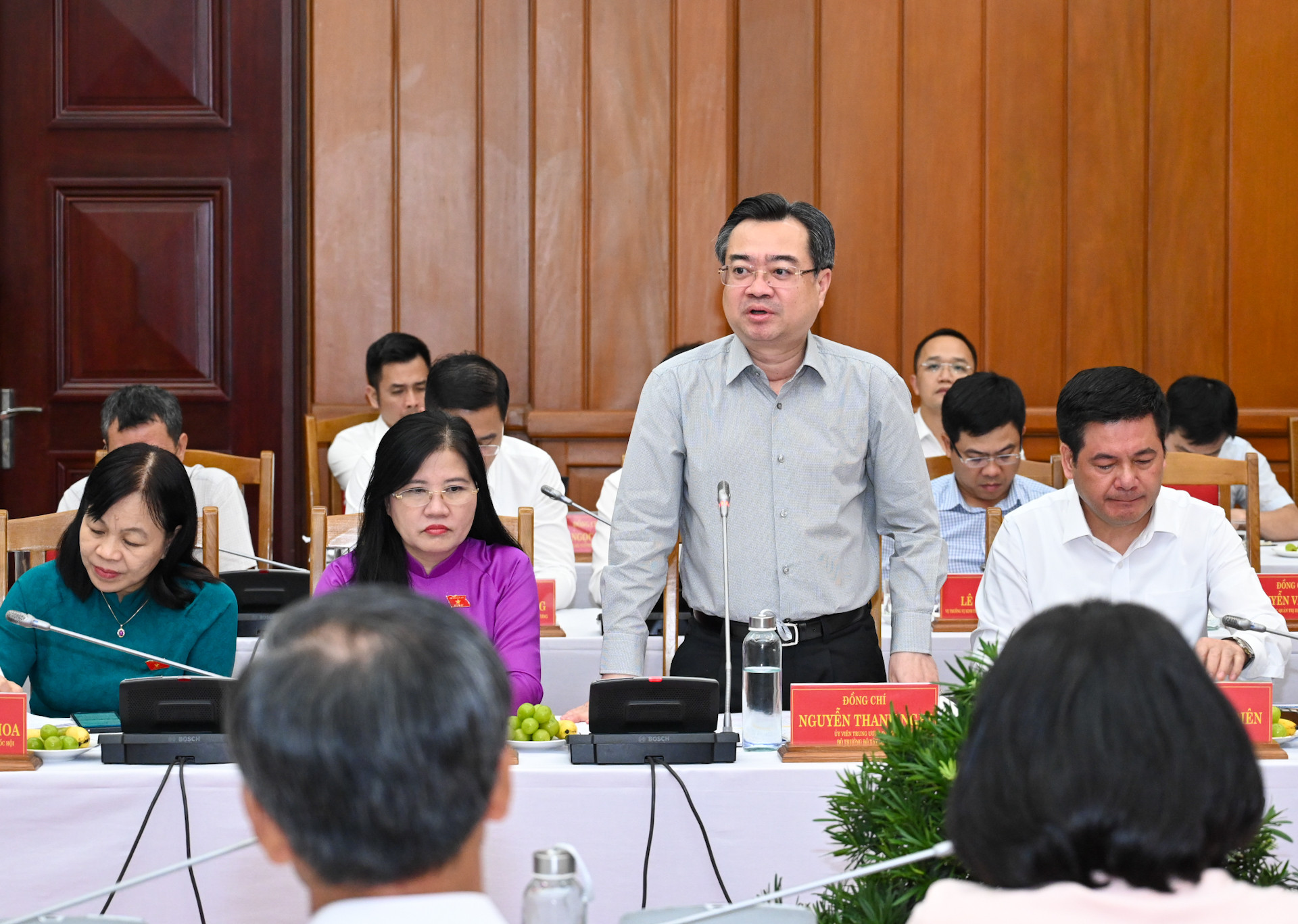 Bộ trưởng Xây dựng Nguyễn Thanh Nghị phát biểu tại buổi làm việc.