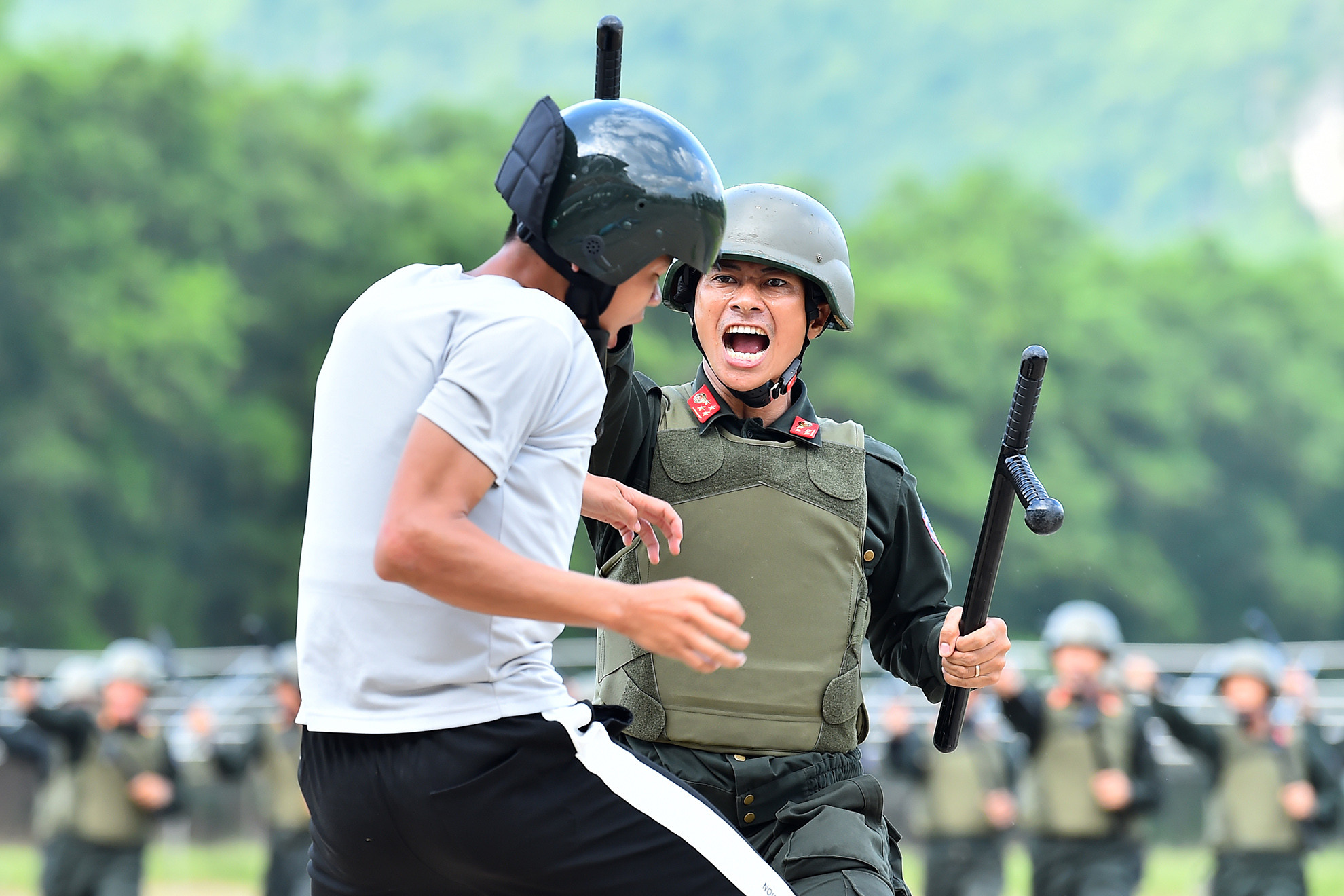 Qua các bài huấn luyện võ thuật đánh bắt, khống chế, dẫn giải đối tượng; đồng diễn bài quyền 38, 44 động tác; bài quyền tonfa kết hợp đánh phân thế và đánh tình huống đối kháng,... giúp các cán bộ, chiến sĩ có thể lực dẻo dai và kỹ, chiến thuật cận chiến.