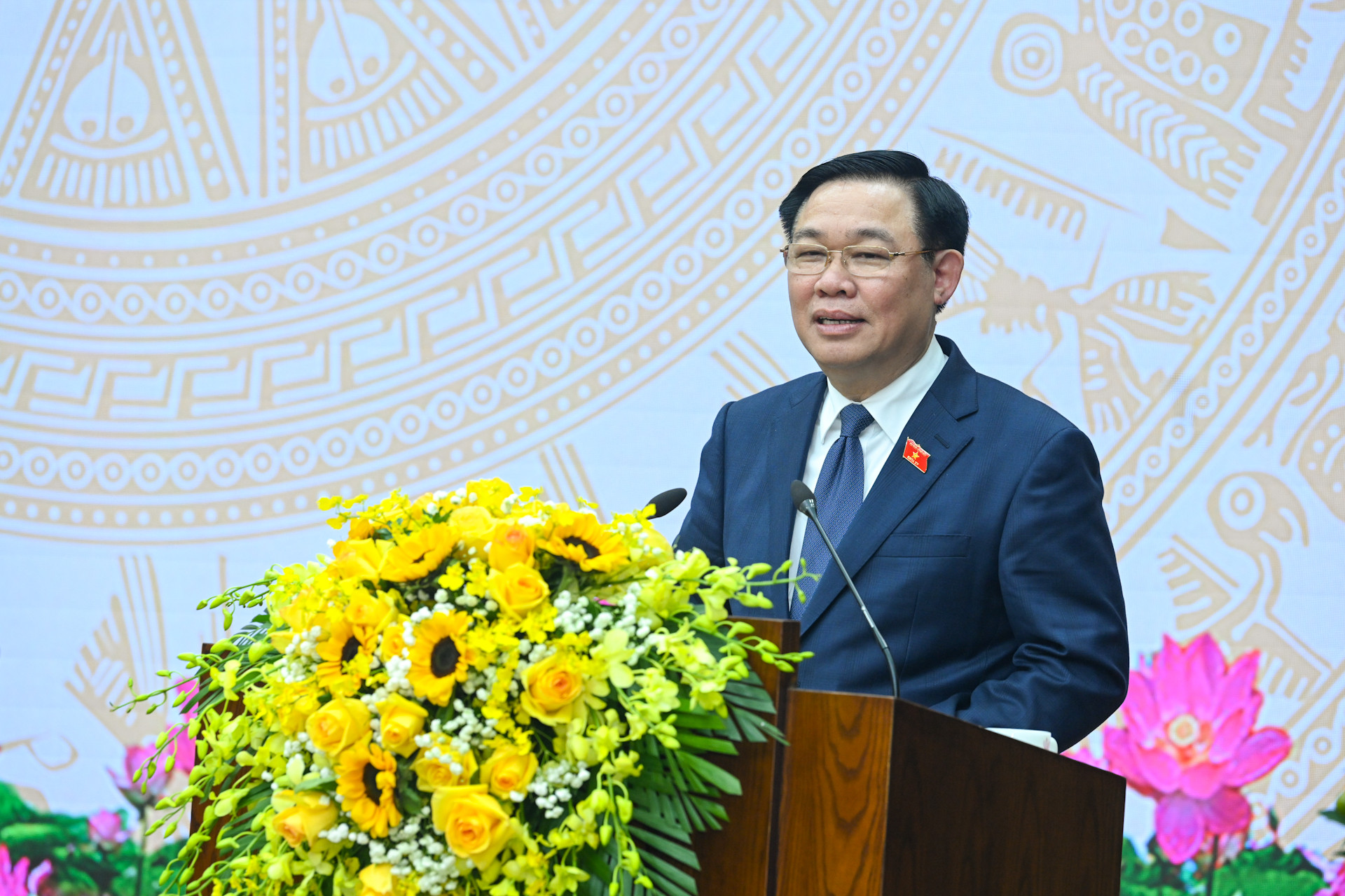 Chủ tịch Quốc hội Vương Đình Huệ phát biểu chúc Tết Đảng bộ, chính quyền, nhân dân tỉnh Yên Bái.