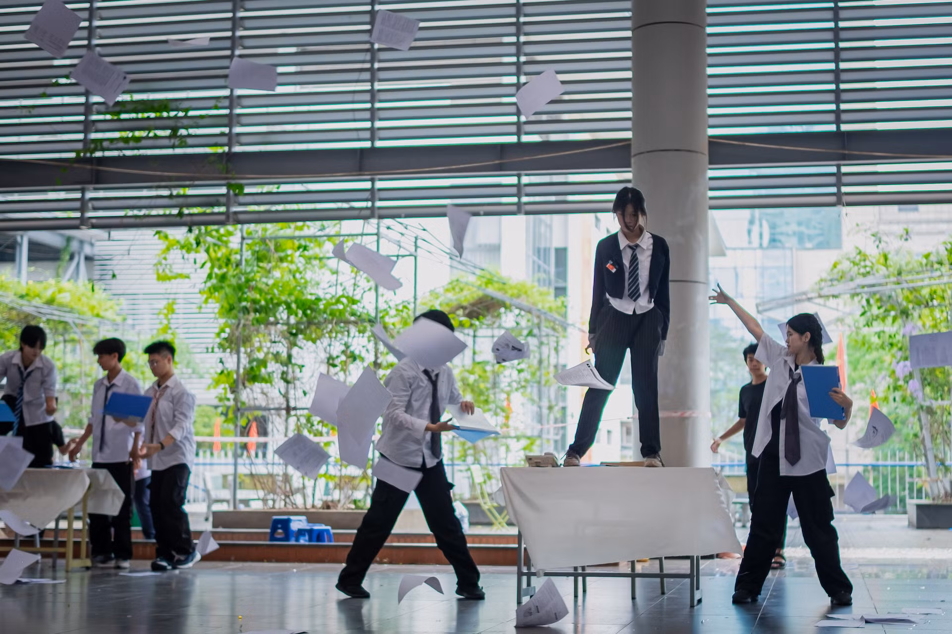 Các tiết mục nhảy được dàn dựng theo phong cách đương đại, thể hiện dưới lăng kính riêng biệt dựa trên chủ đề do Ban Tổ chức đưa ra.