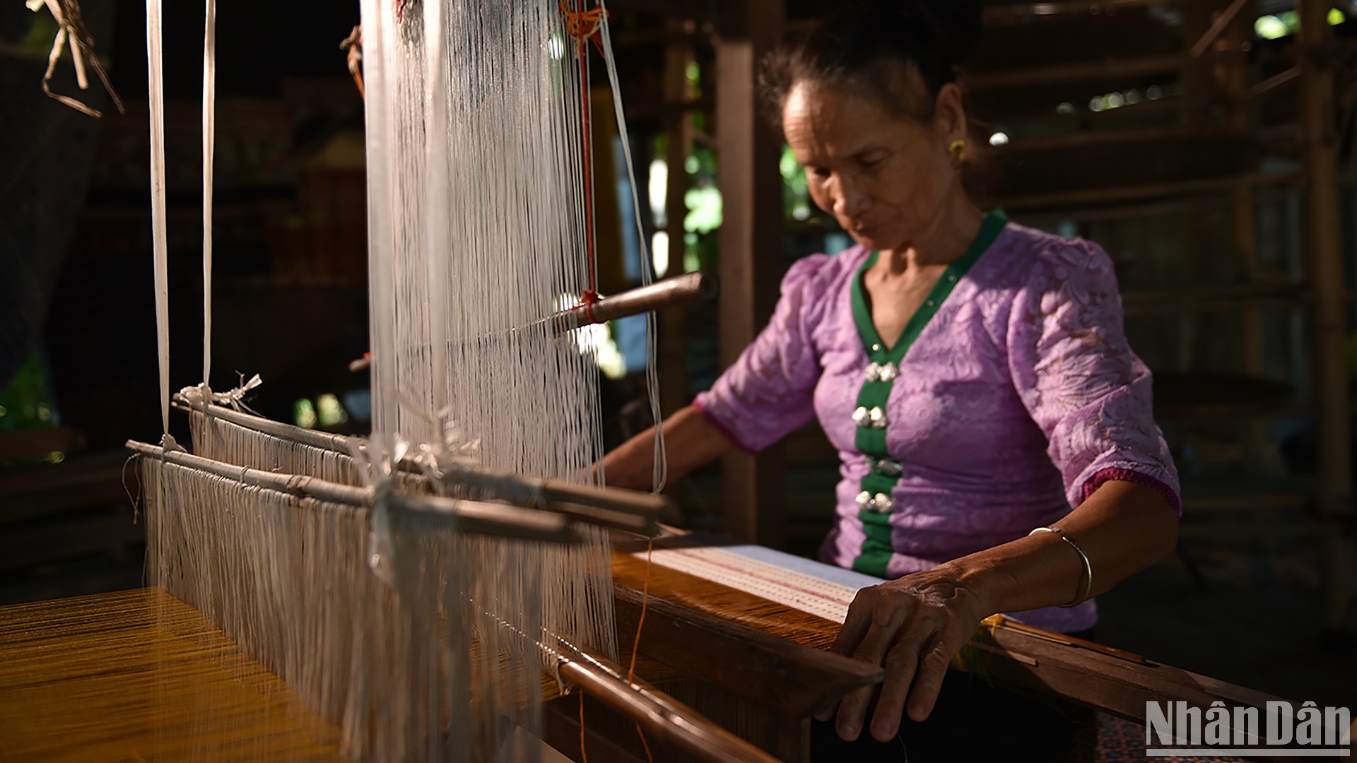Thổ cẩm Hoa Tiến - Dấu ấn văn hóa từ bàn tay người phụ nữ Thái ảnh 5 Thổ cẩm Hoa Tiến - Dấu ấn văn hóa từ bàn tay người phụ nữ Thái ảnh 5