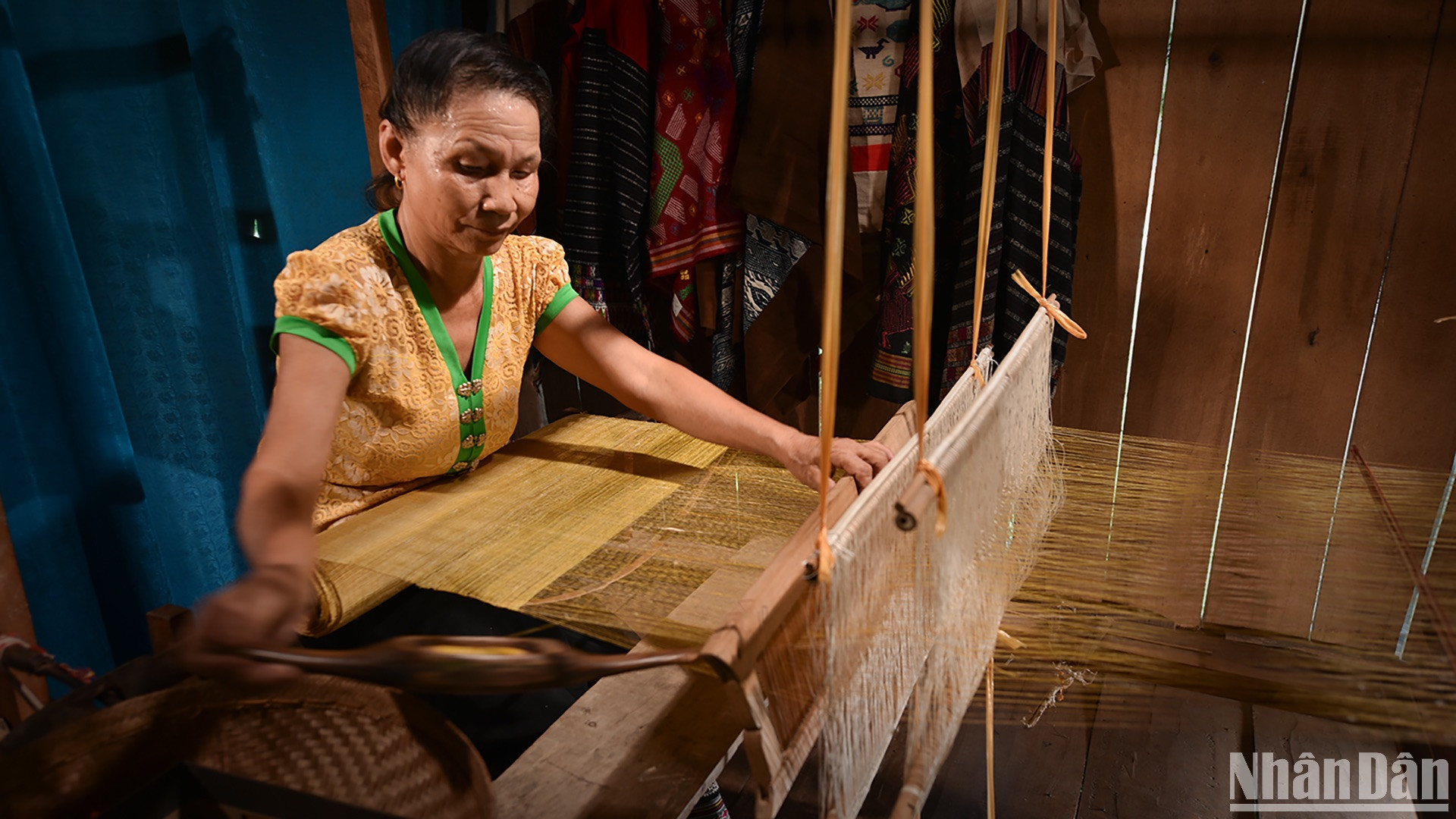 Thổ cẩm Hoa Tiến - Dấu ấn văn hóa từ bàn tay người phụ nữ Thái ảnh 1 Thổ cẩm Hoa Tiến - Dấu ấn văn hóa từ bàn tay người phụ nữ Thái ảnh 1
