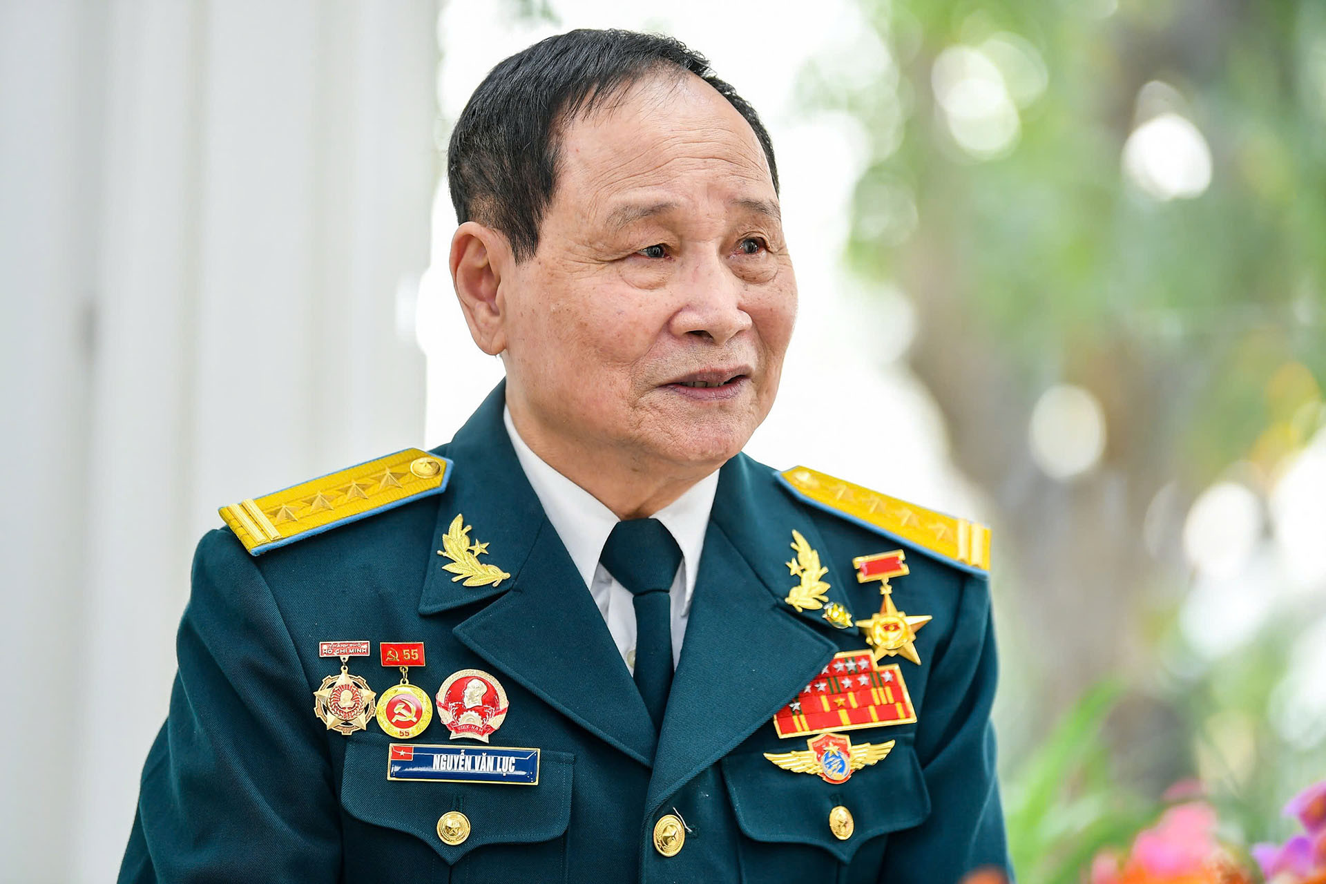 Đại tá Nguyễn Văn Lục - Anh hùng Lực lượng vũ trang nhân dân, Phi đội trưởng Phi đội Quyết thắng, chia sẻ tại chương trình.