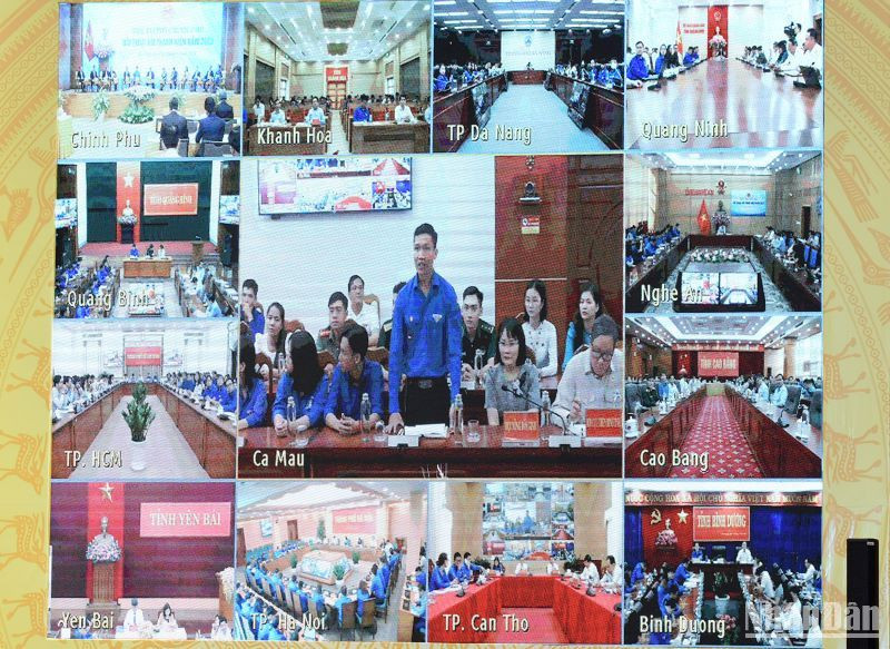 Đại diện đoàn viên thanh niên tại điểm cầu tỉnh cà Mau đặt câu hỏi với Thủ tướng Phạm Minh Chính và đại diện các Bộ, ban ngành.