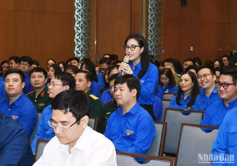 Đại biểu Nguyễn Phương Thảo, Thành đoàn Hà Nội bày tỏ mong muốn Thủ tướng chia sẻ, dành lời khuyên, truyền tải thông điệp và gửi gắm kỳ vọng đối với thế hệ trẻ.