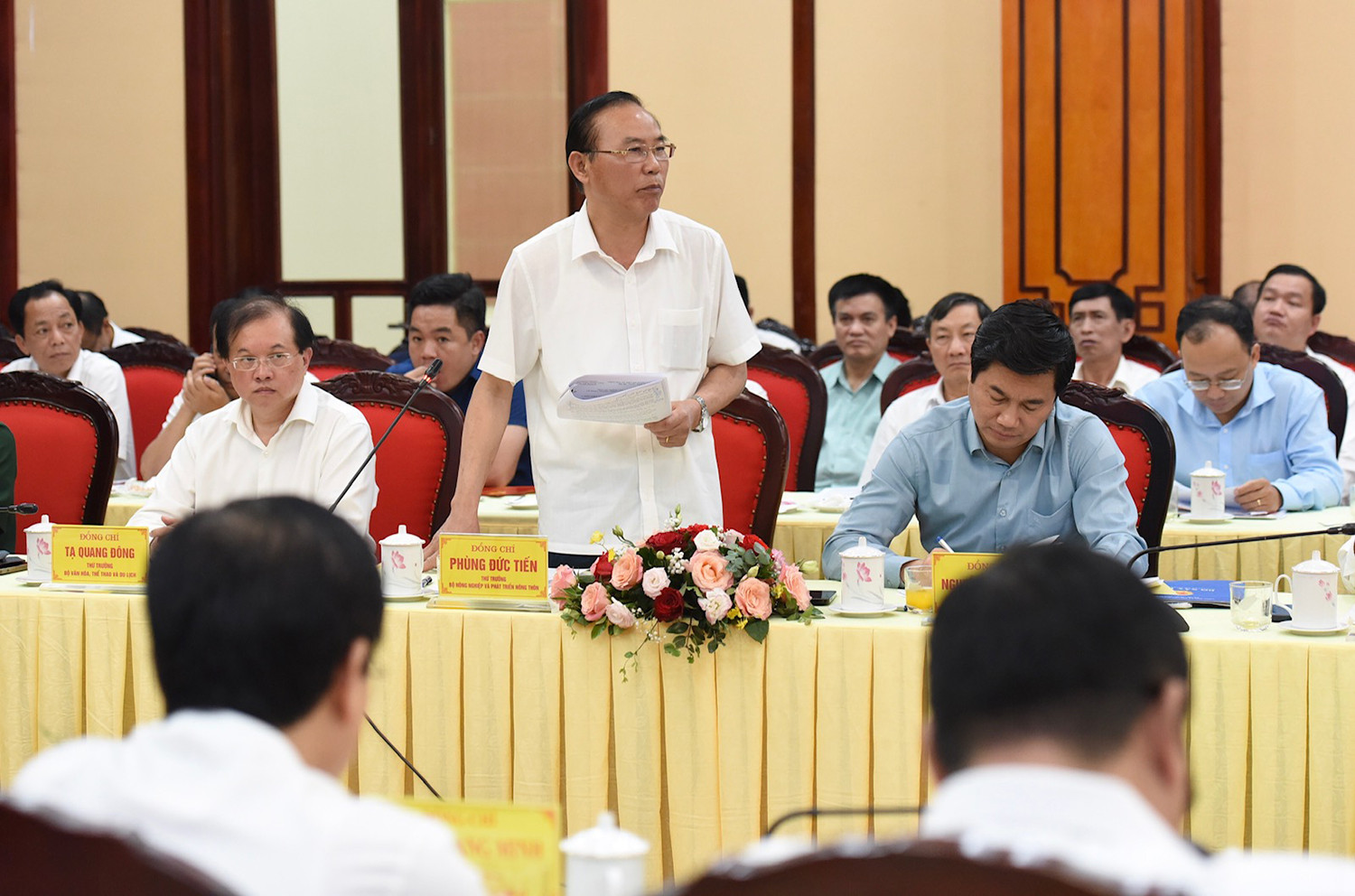 Thứ trưởng Nông nghiệp và Phát triển nông thôn Phùng Đức Tiến phát biểu.