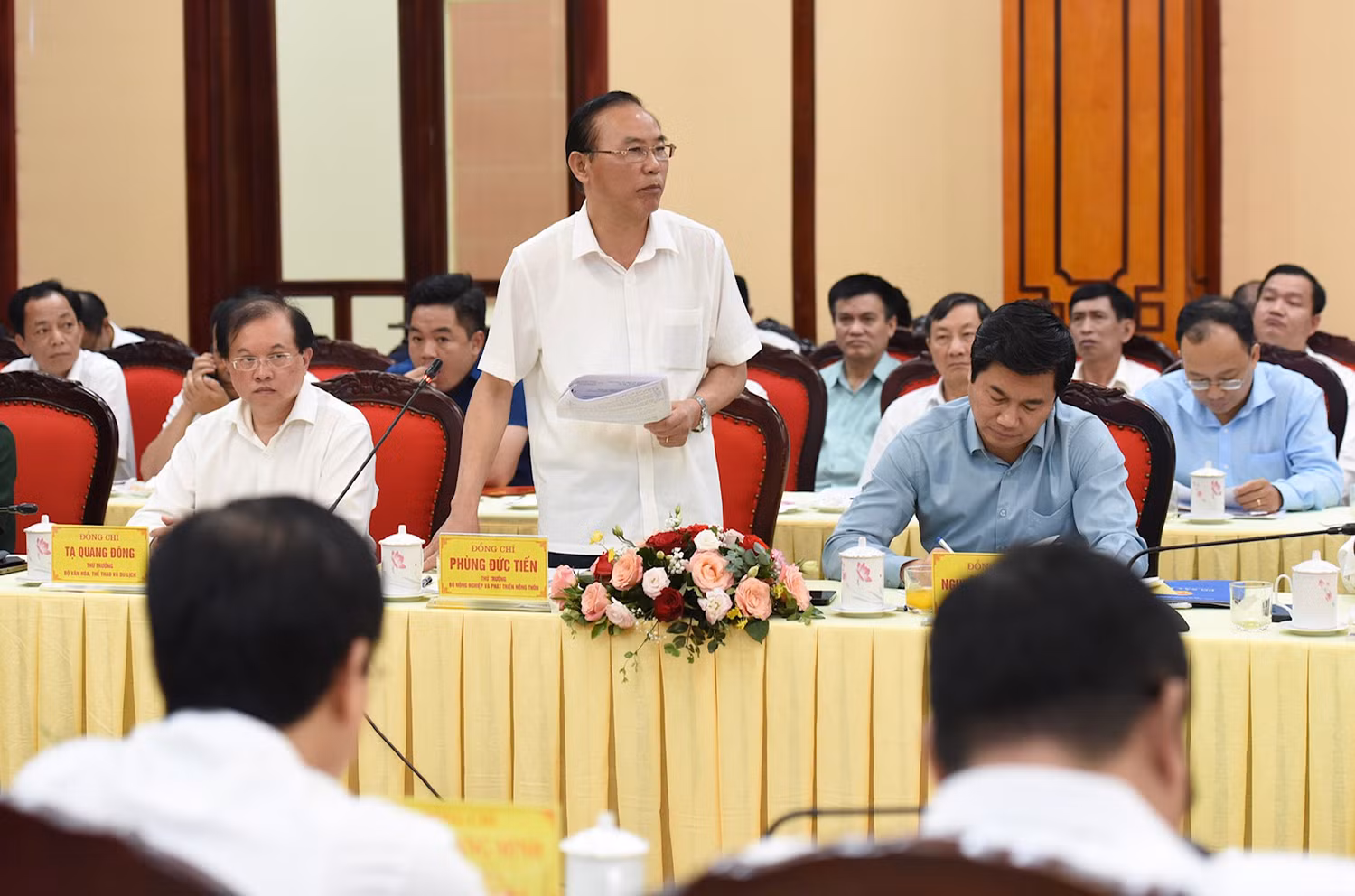 Thứ trưởng Nông nghiệp và Phát triển nông thôn Phùng Đức Tiến phát biểu.